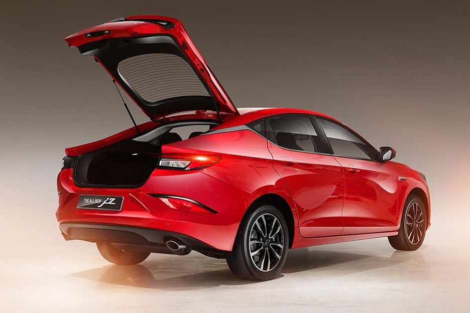 J7 кузов ліфтбек